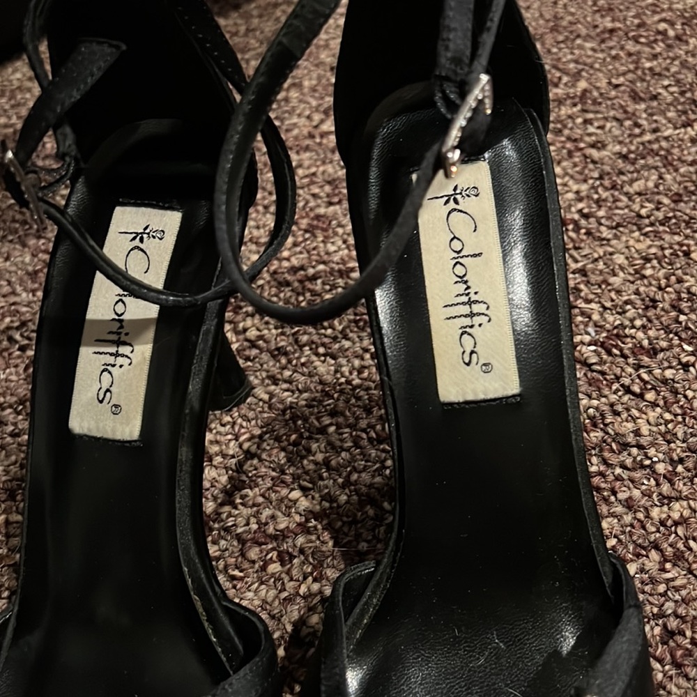 Heels - Picture 2 of 4